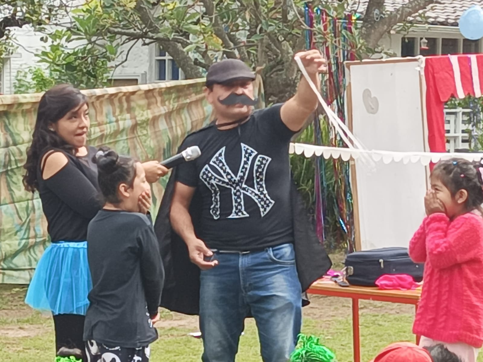 UN DÍA DEL NIÑO LLENO DE MAGIA (36)