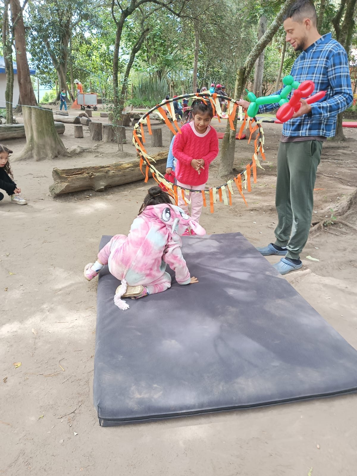 UN DÍA DEL NIÑO LLENO DE MAGIA (46)