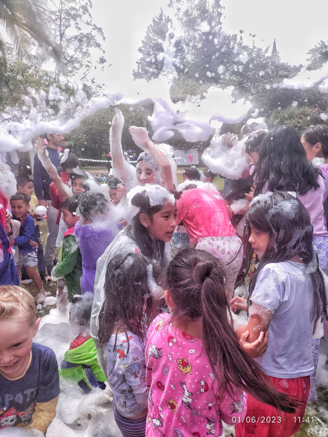 UN DÍA DEL NIÑO LLENO DE MAGIA (58)